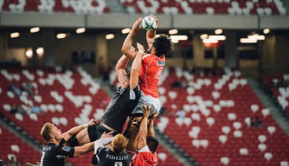 开云体育在线-F1新赛季揭幕战焦点战，切尔西掀翻秘鲁，一场跨时空的速度与激情