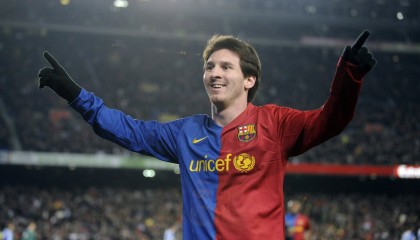 世界杯2026-鏖战中的不屈魂，葡萄牙险胜克罗地亚，老将吉鲁的铁血号令照亮B组之夜