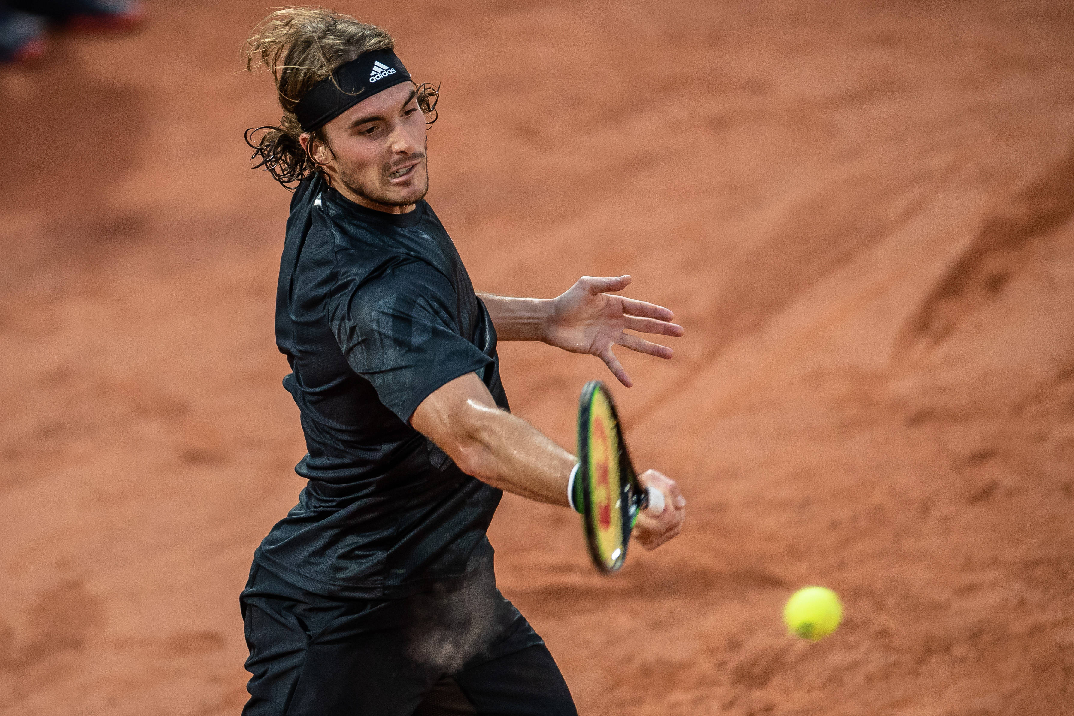 温网鏖战法网，西西帕斯高光表现