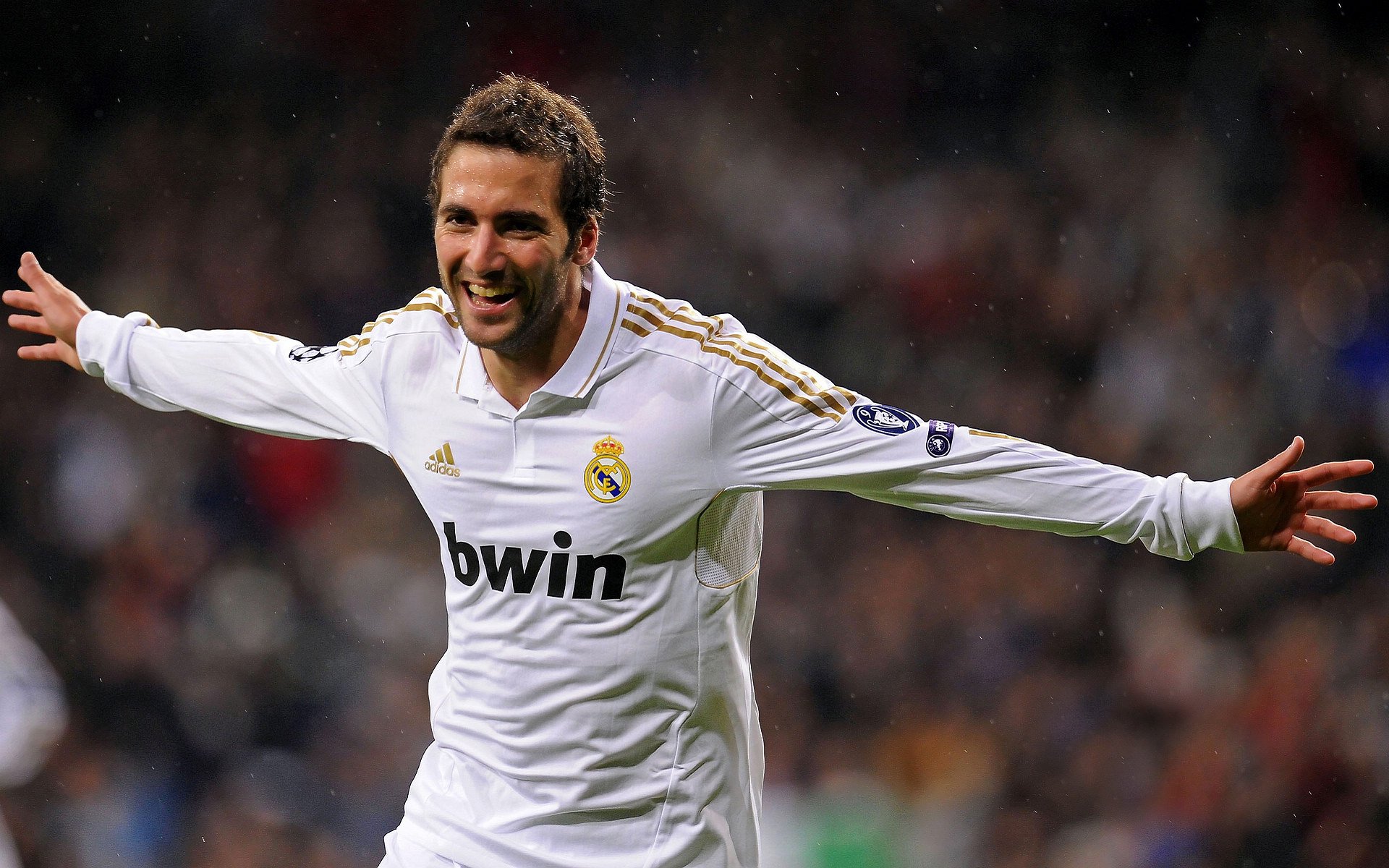 巴尔韦德一锤定音，当巨星价值在加拿大与委内瑞拉的绿茵绞杀中绽放