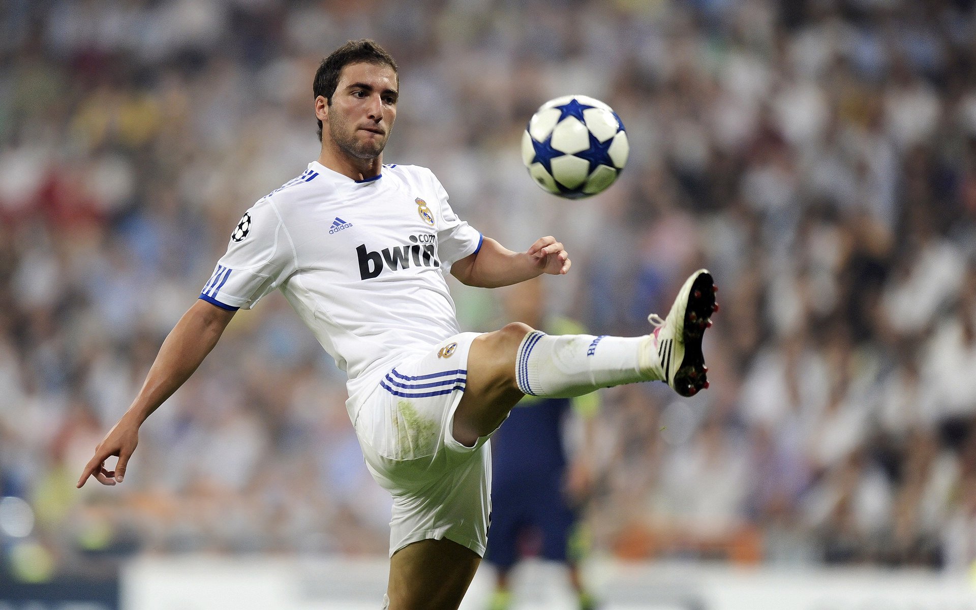 2026世界杯之夜，皮克彻底打爆防线，那声哨响吹醒了谁？